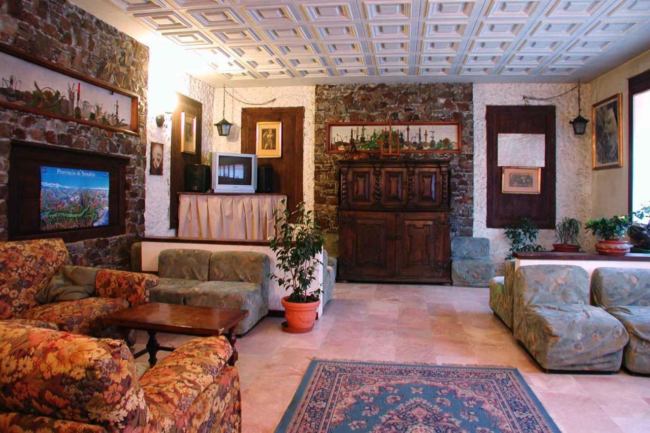 Hotel Torena Aprica Exterior foto